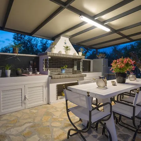 Apartmán Antigoni's Family House! *