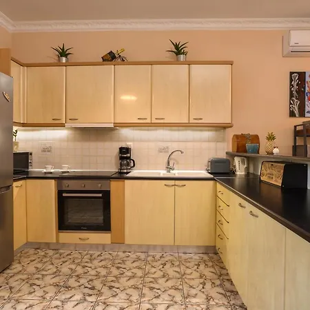 Apartment Antigoni's Family House! *