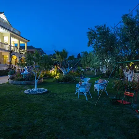 Antigoni's Family House! Apartman