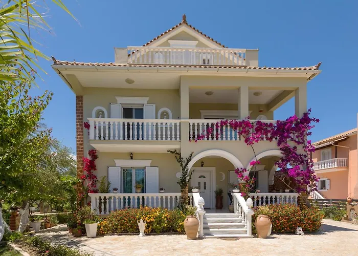 Antigoni's Family House! Apartament