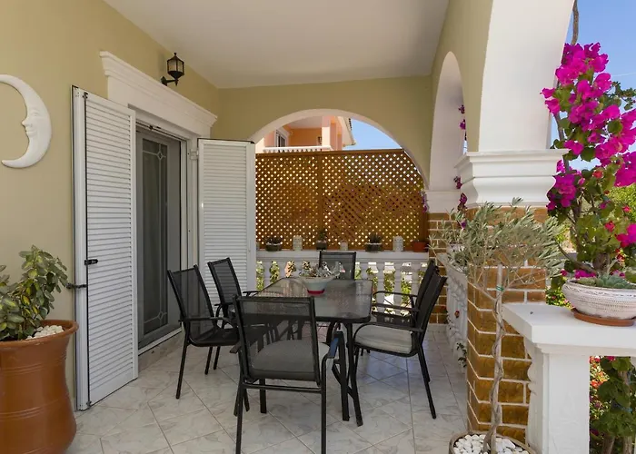 Antigoni's Family House! Apartament *