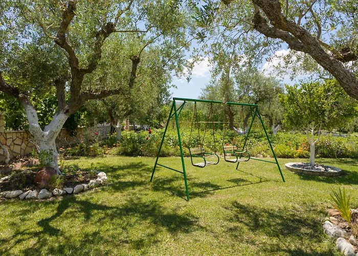 Apartament Antigoni's Family House!