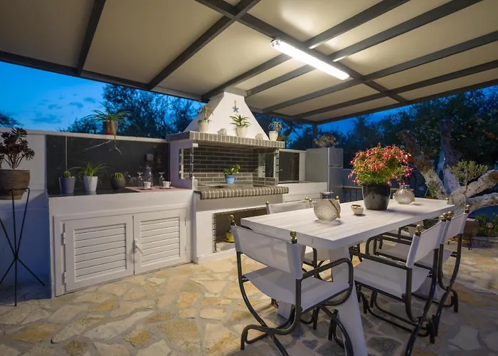 Apartament Antigoni's Family House! *